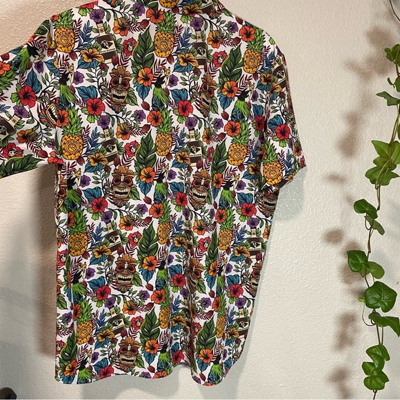 Mai Tai Button Down – Molly Brown Distillery ,Tropical Floral Men's Shirt Size M - Picture 8 of 11
